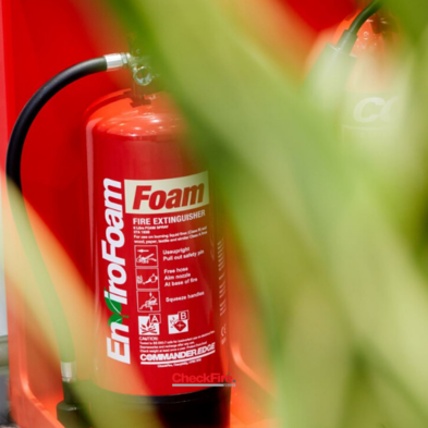 Nowości w branży ppoż - linia proekologicznych gaśnic od CheckFire Ltd: enviroFoam